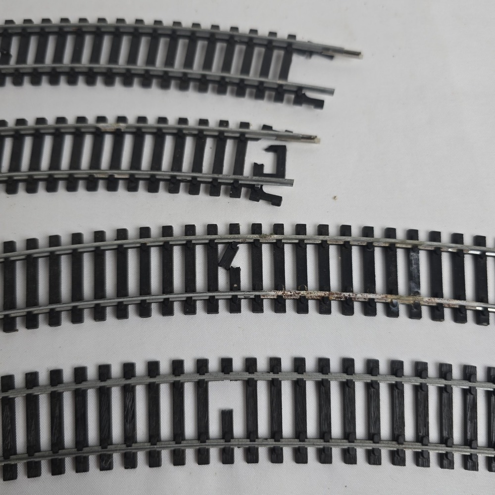 TYCO HO Scale Steel Track Lot Curved & Straight w/Terminal Re-Railer mixed brand - Picture 4 of 4